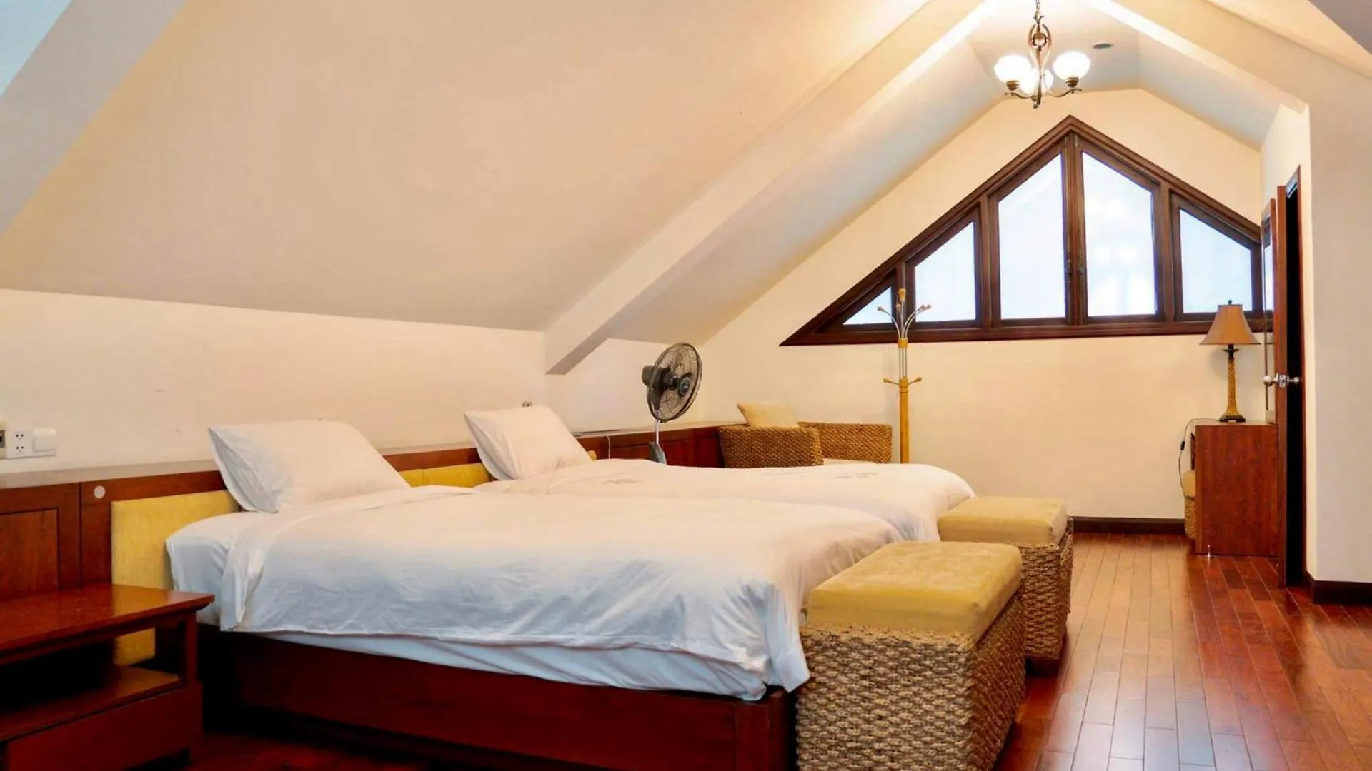 Ruby 7 Furama Villa Ocean View, Be Boi Rieng Da Nang 0*,
